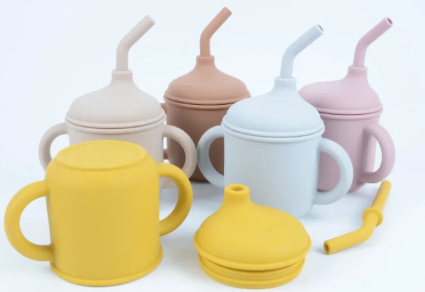MIMIO Silikonový kelímek s brčkem a oušky - PASTEL BLUE