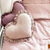 MIMIO Polštářek HEART s volánkem VELVET - Levandulový